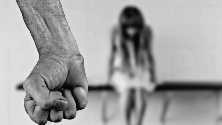 https://salarnews.in/public/uploads/images/newsimages/maannewsimage11082025_225342_SEXUAL ASSAULT .jpg